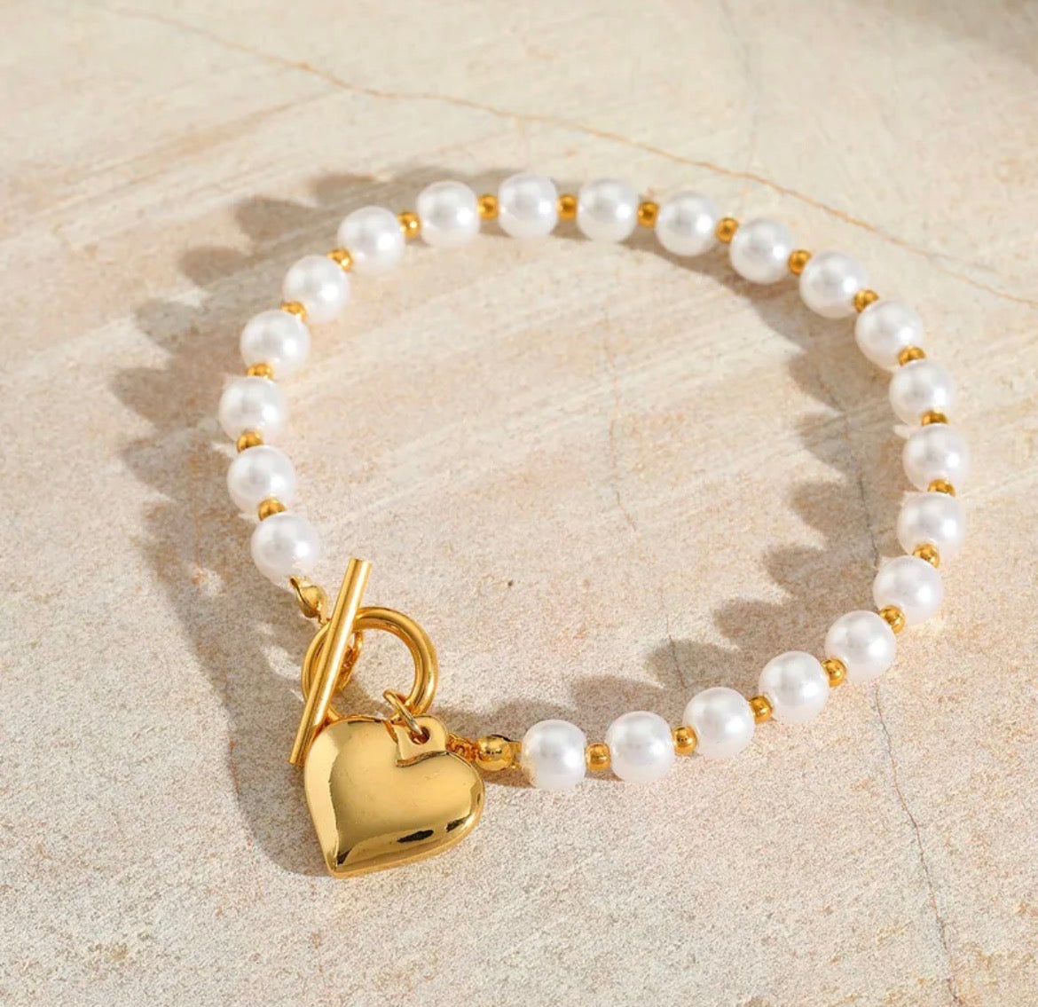 PEARL W/ HEART BRACELET