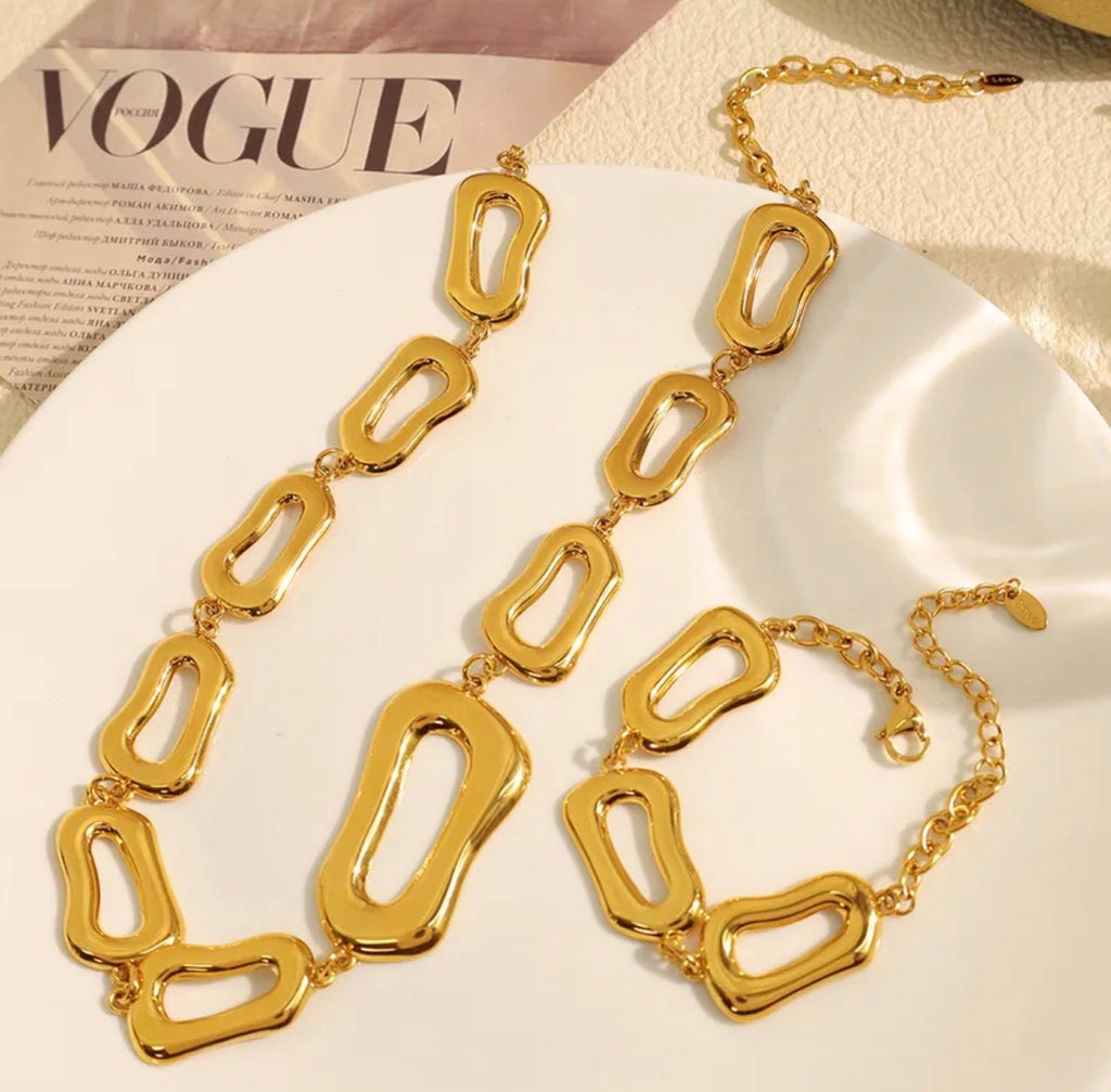 NOA GOLD NECKLACE