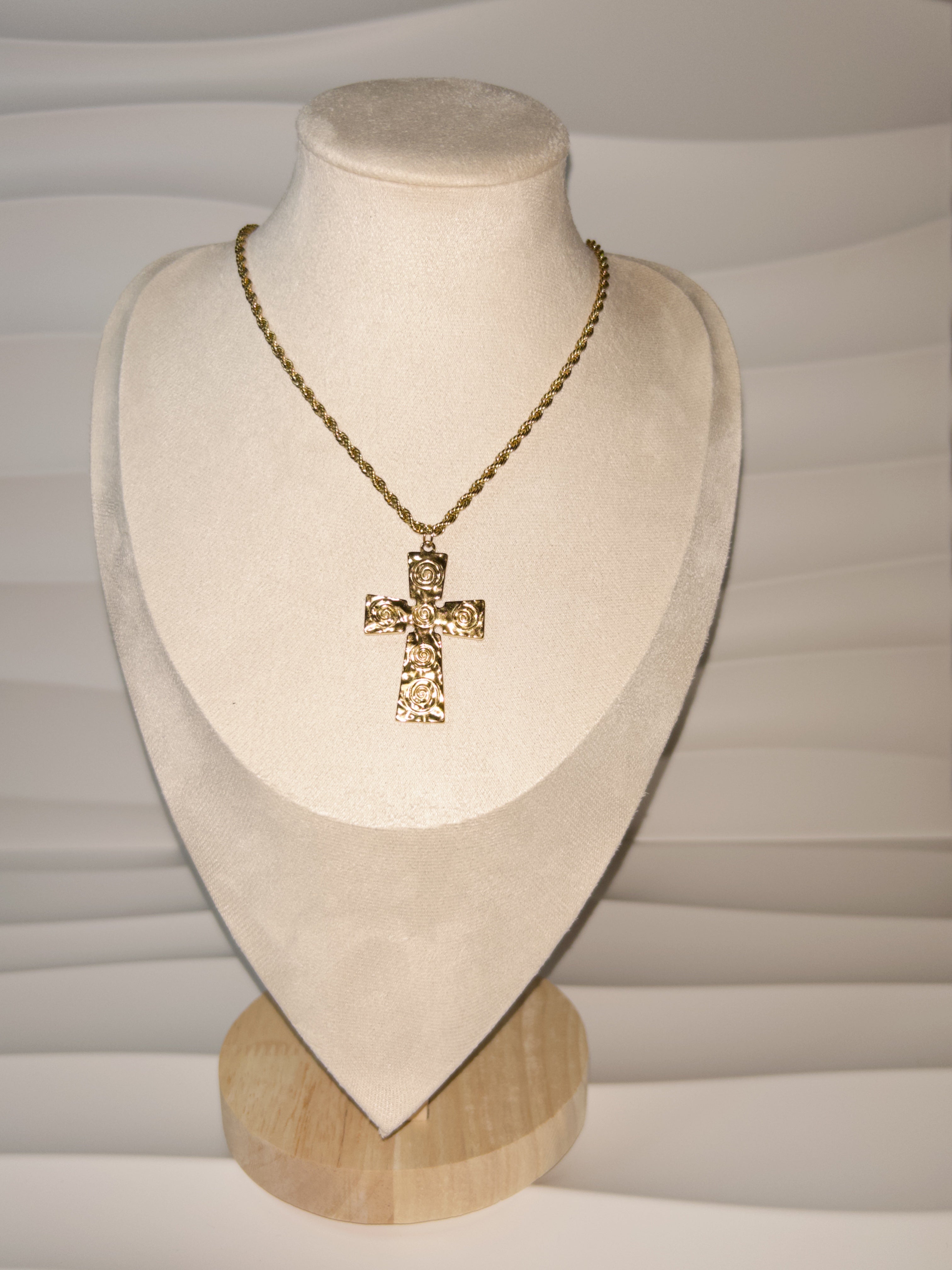 VINTAGE CROSS NECKLACE