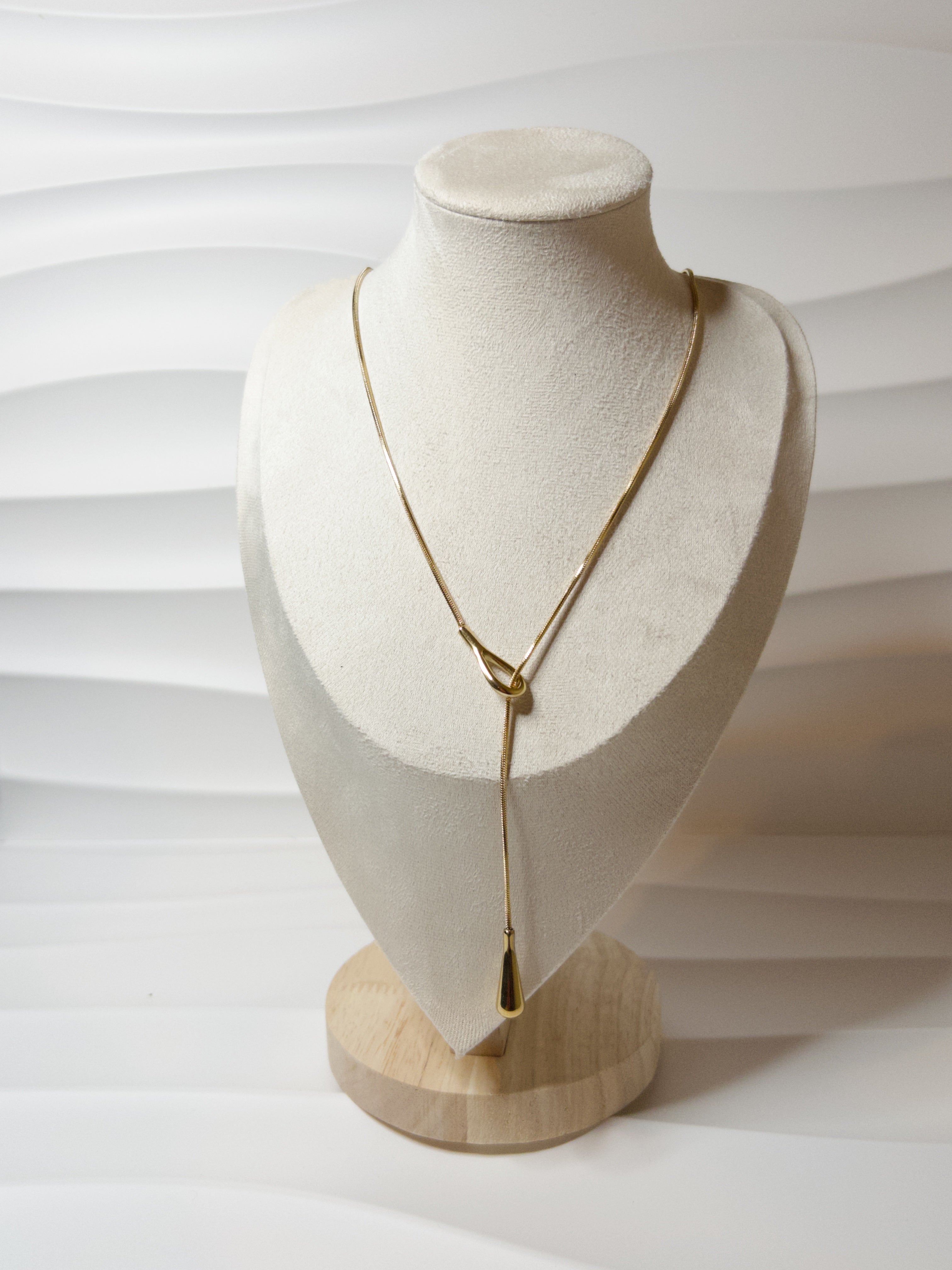 ITALY NECKLACE